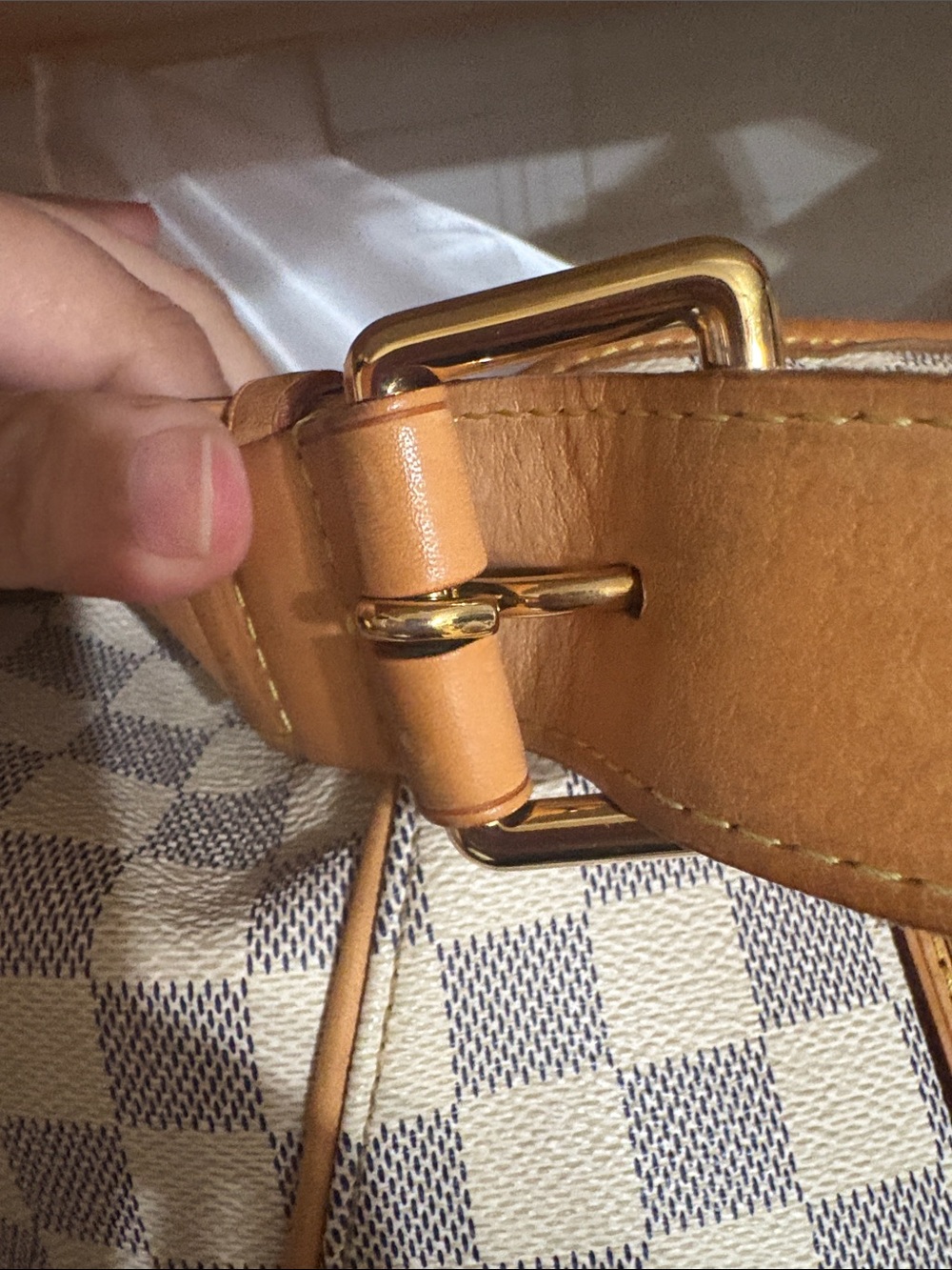 Louis Vuitton Galleria GM - Picture 5 of 16